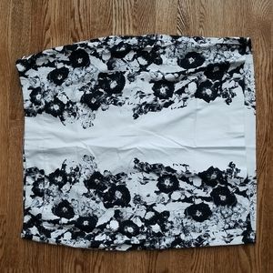 (18) Lane Bryant Cotton Blend Floral Print Fitted Semi-Formal Midi Skirt